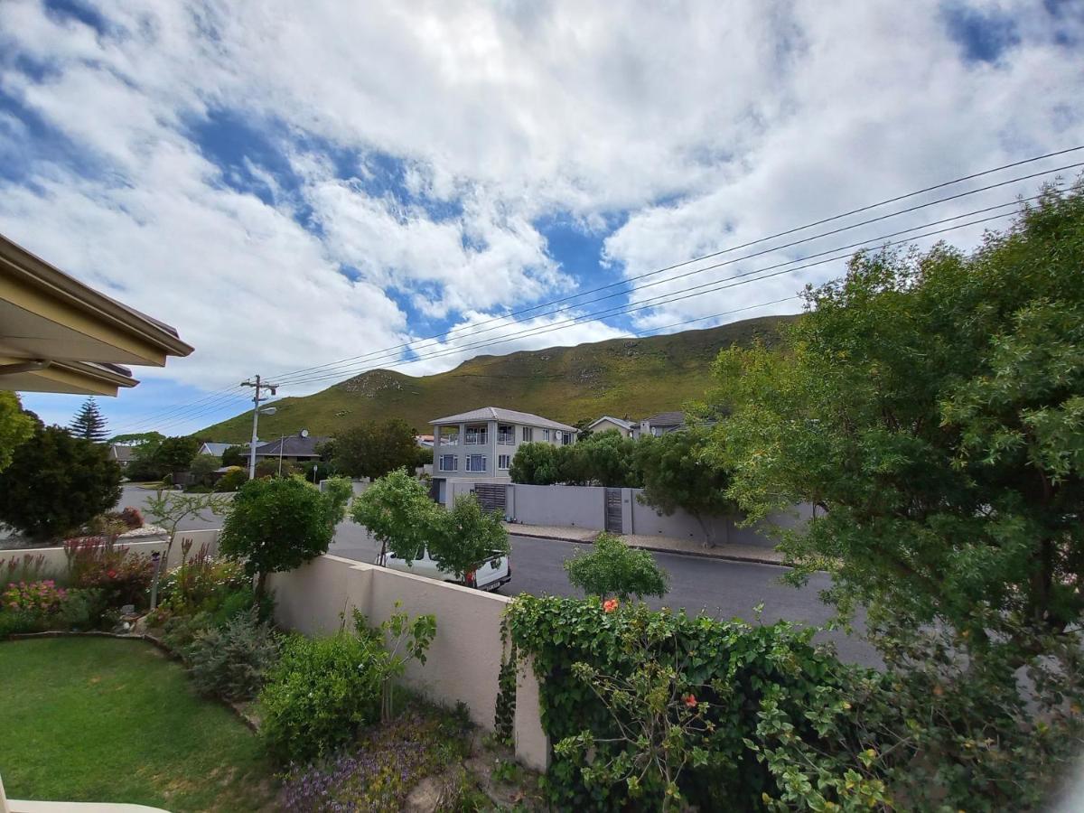 Steenbok House Hermanus Exterior photo